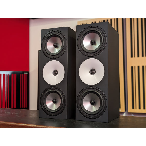 Used Amphion Two18 (Pair)