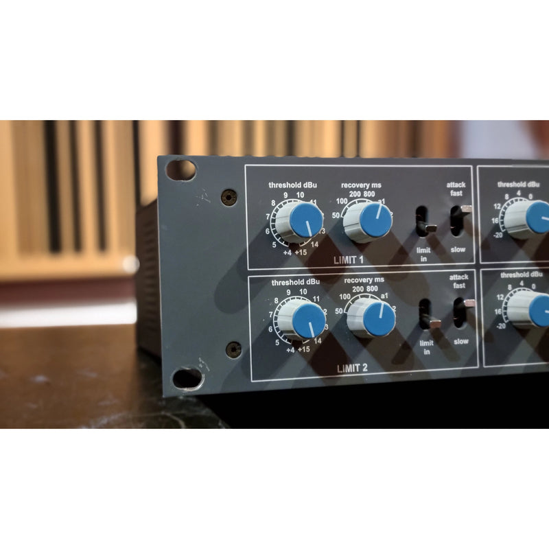 Used Neve 33609