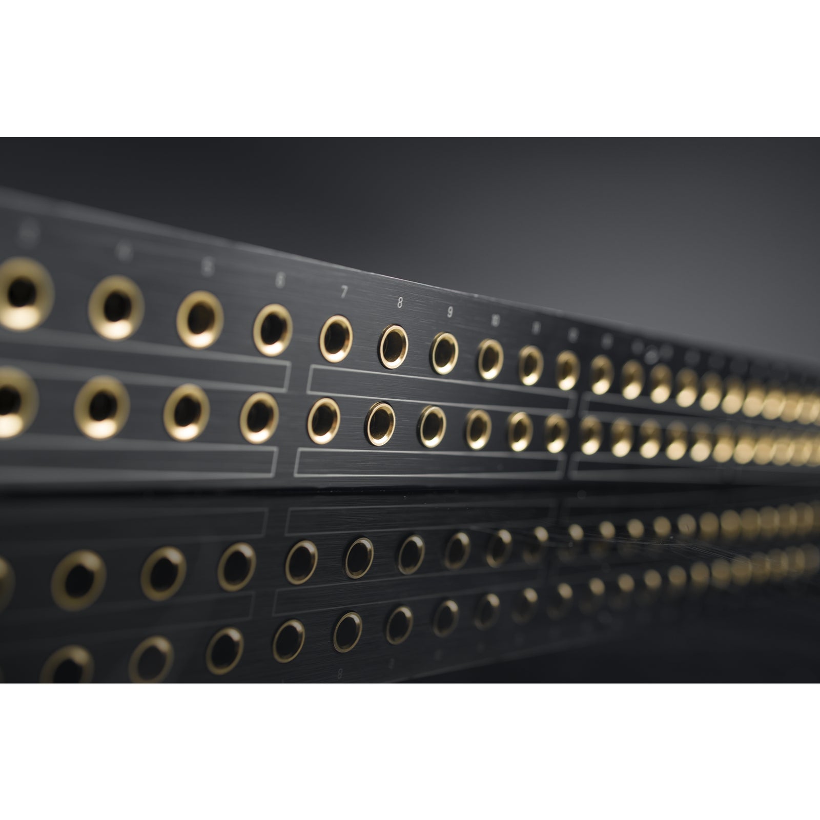 Black Lion PBR TRS パッチベイ Black Lion Audio PBR TRS-BT Patchbay | Sweetwater
