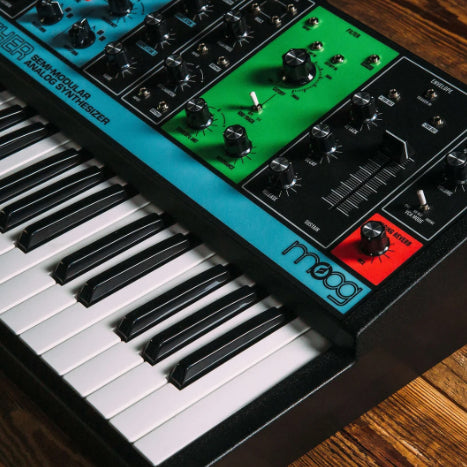 Moog Grandmother Analogue Synthesizer